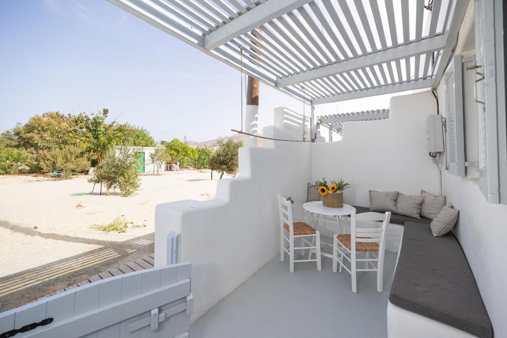 Flisvos Beach Apartments Naxos City エクステリア 写真